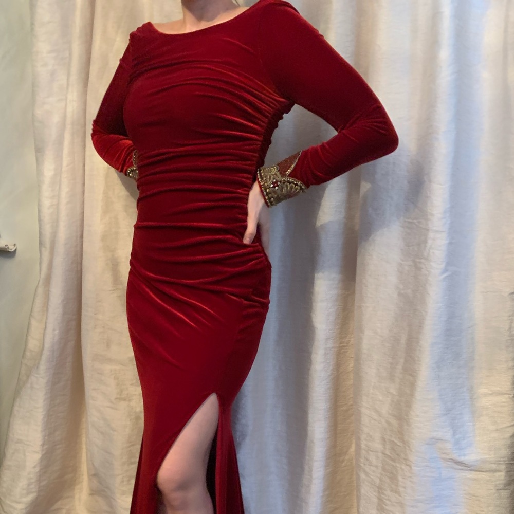 badgley mischka velvet gown- worn once